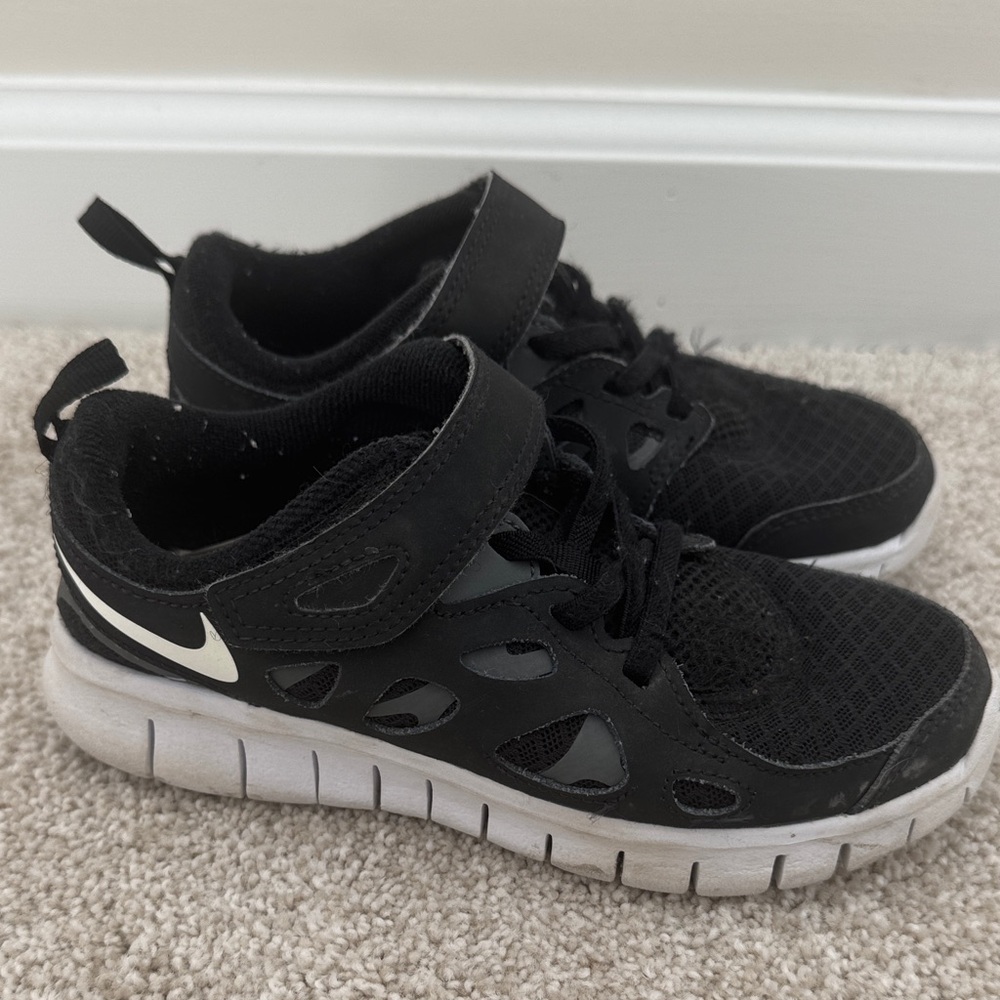 Nike Tennis Shoes